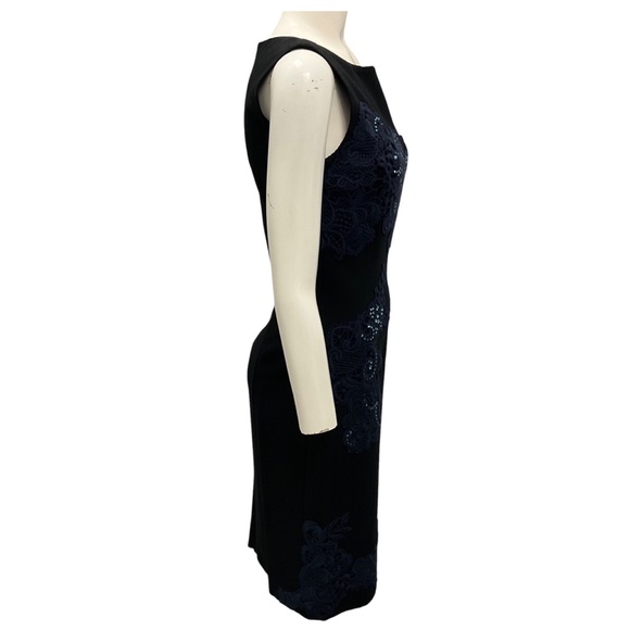 BLUMARINE BLACK / BLUE CRYSTAL EMBELLISHED LACE APPLIQUE SLEEVELESS COCKTAIL DRE - Picture 2 of 5